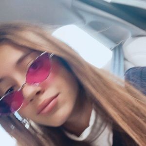 Meet your Posher, Abby